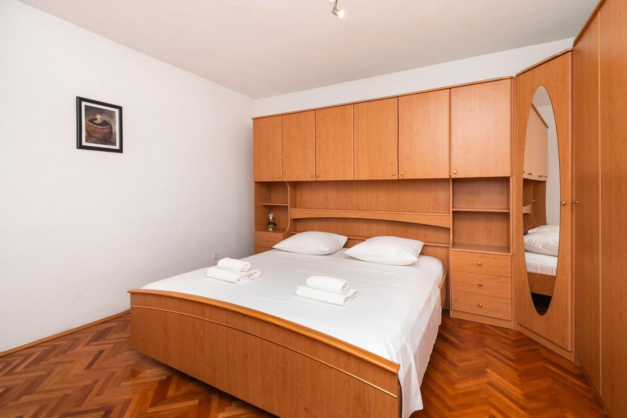 Apartments Polly Primošten Екстериор снимка
