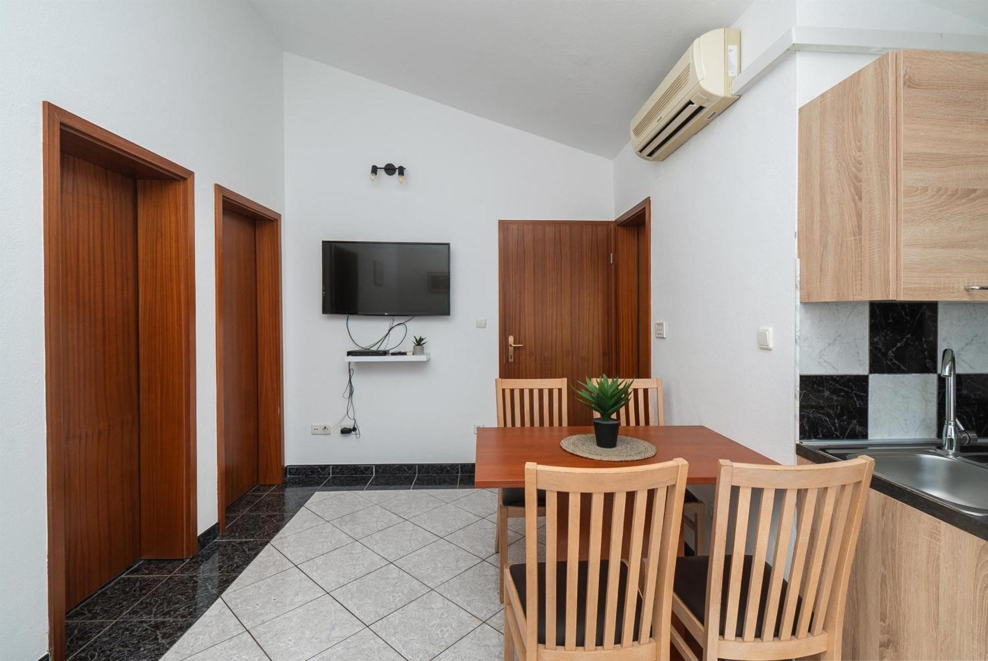Apartments Polly Primošten Екстериор снимка