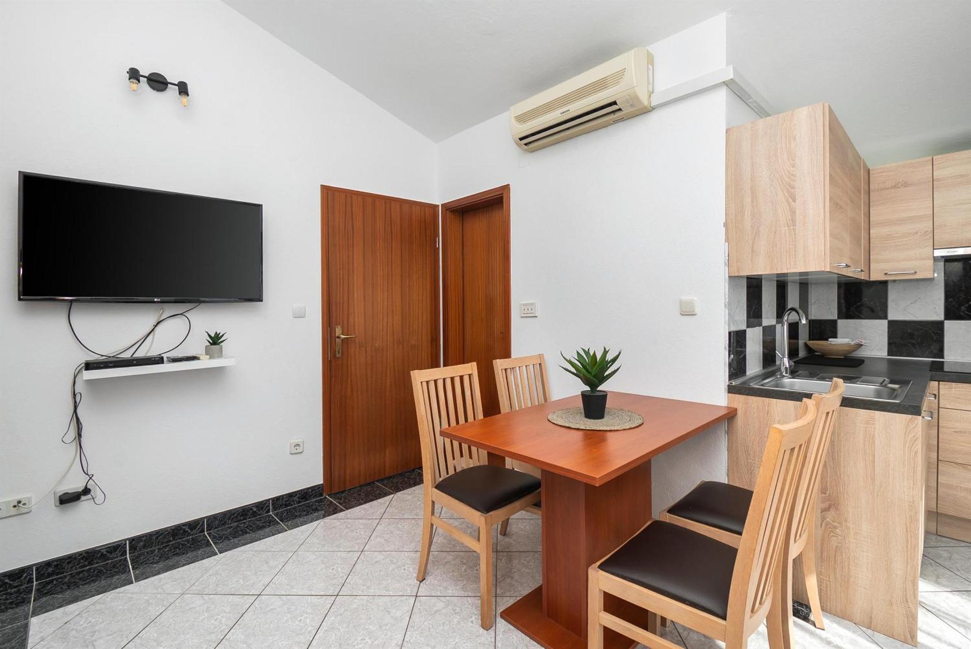 Apartments Polly Primošten Екстериор снимка