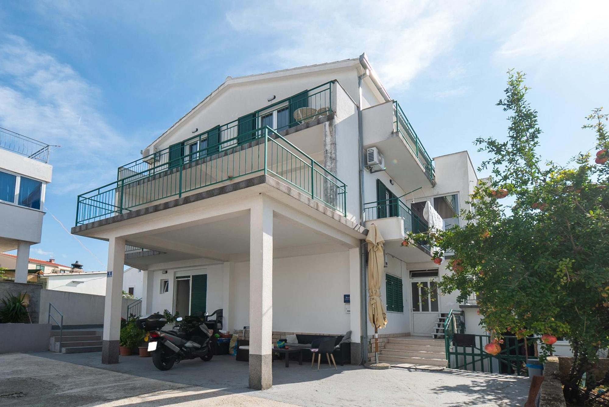 Apartments Polly Primošten Екстериор снимка